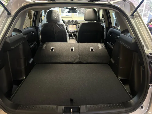 Suzuki Vitara 1.4 T Sakura Top Hybrid 4x4