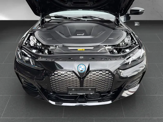 BMW i4 xDrive40