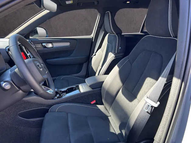 Volvo EX40 Twin Black Edition AWD
