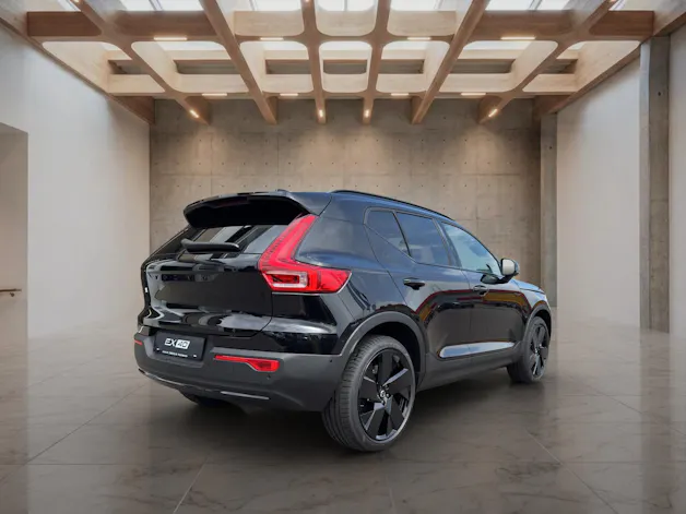 VOLVO EX40 Twin Black Edition AWD