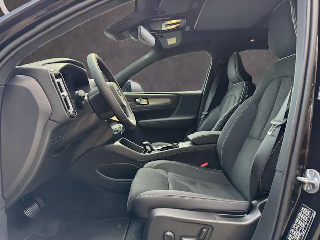 Volvo EX40 Twin Black Edition AWD