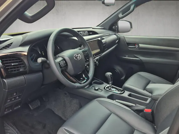 Toyota Hilux Double Cab.-Pick-up 2.8 D-4D MHEV 204 Invincible