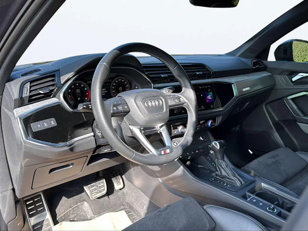 Audi Q3 45 TFSI S line quattro S-tronic