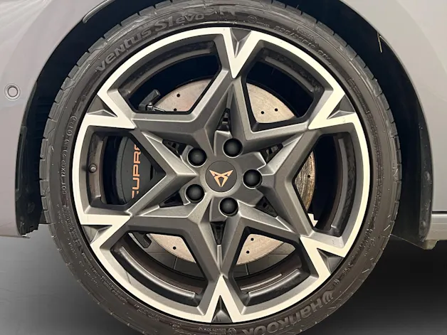 Cupra Leon ST 2.0 TSI 333 VZ 4Drive