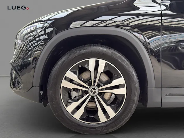 Mercedes-Benz GLA 200 Night Star 7G-DCT