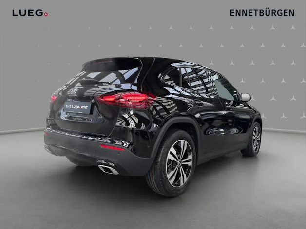 Mercedes-Benz GLA 200 Night Star 7G-DCT