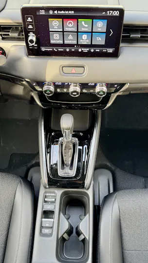 Honda HR-V e:HEV 1.5l Advance Urban Grau, Sunlight White vorrätig 1.9% Leasing Aktion unschlagbar mit 8 Jahren Garantie