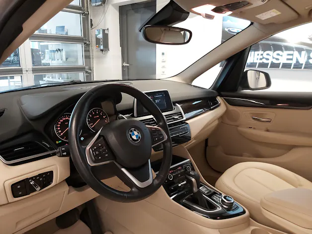 BMW 225i xDrive Active Tourer