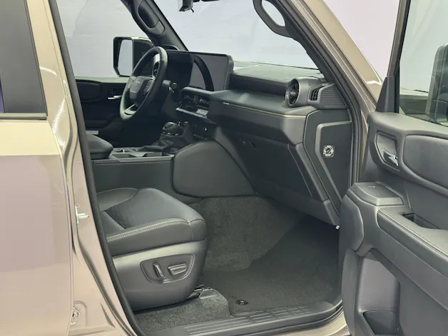 Toyota Land Cruiser 2.8 D 48V Invincible