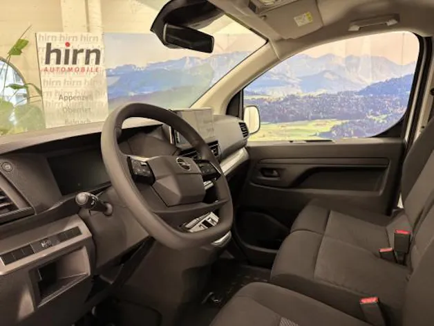 Opel Vivaro Cargo 2.2 M A