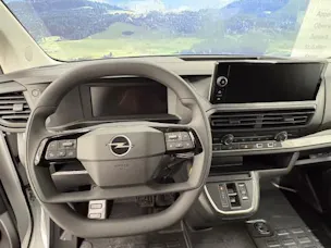 Opel Vivaro Cargo 2.2 M A