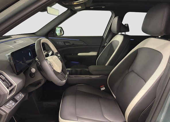 Vehicle image 8 Vehicle image 8