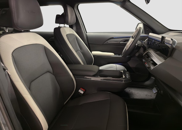 Vehicle image 9 Vehicle image 9