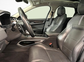 Vehicle image JAGUAR F-Pace 3.0 I6 R-Dynamic HSE AWD