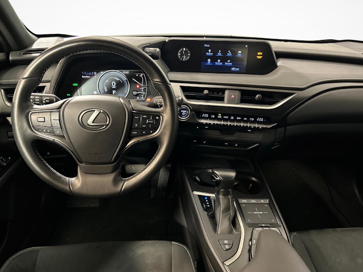 Vehicle image LEXUS UX