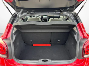 https://vehicle.imgix.net/4189966/d0675124-08d5-4503-87e8-12ee09415e5e.jpg