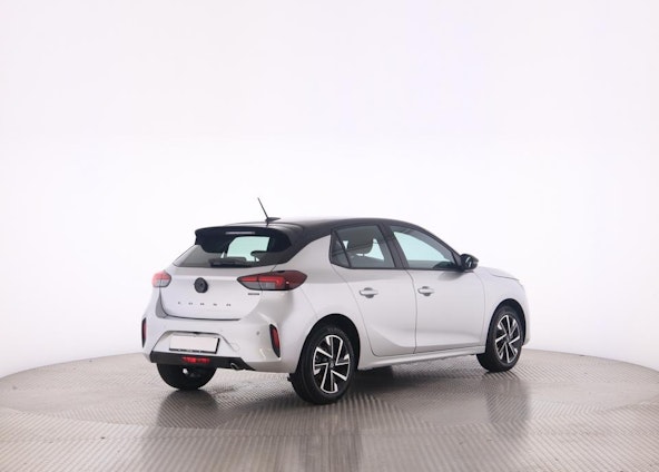 Vehicle image 8 Vehicle image 8