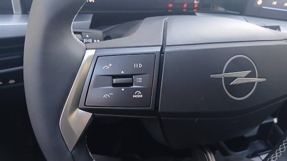 Vehicle image 11 Vehicle image 11