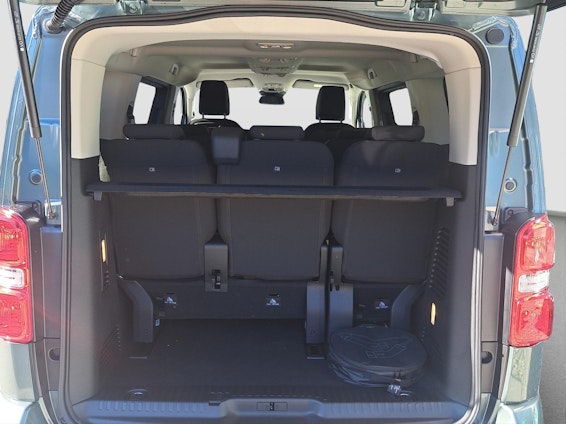 Vehicle image 8 Vehicle image 8