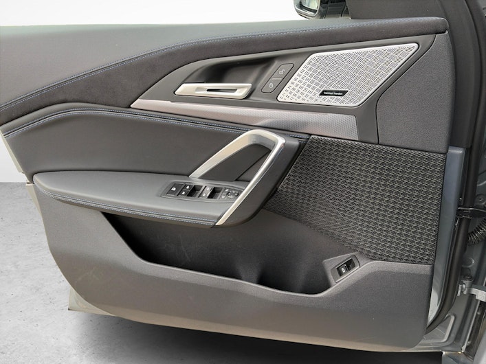 Vehicle image BMW X2