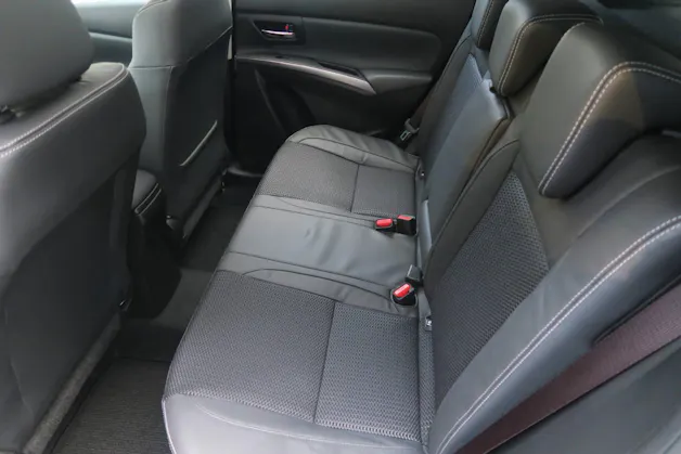 Suzuki S-Cross 1.4 T Sakura Top Hybrid 4x4