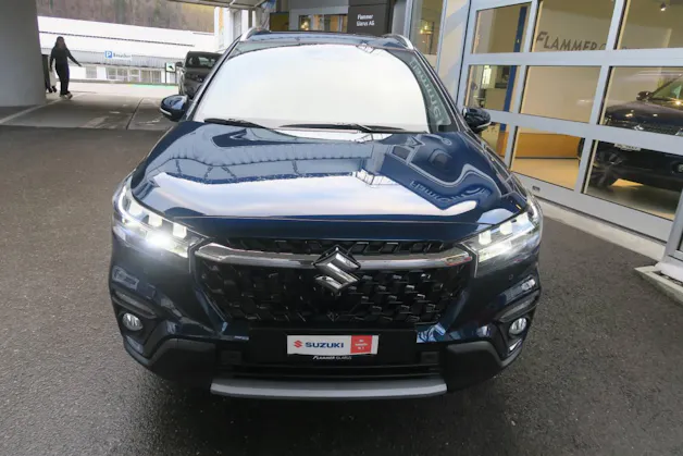 Suzuki S-Cross 1.4 T Sakura Top Hybrid 4x4