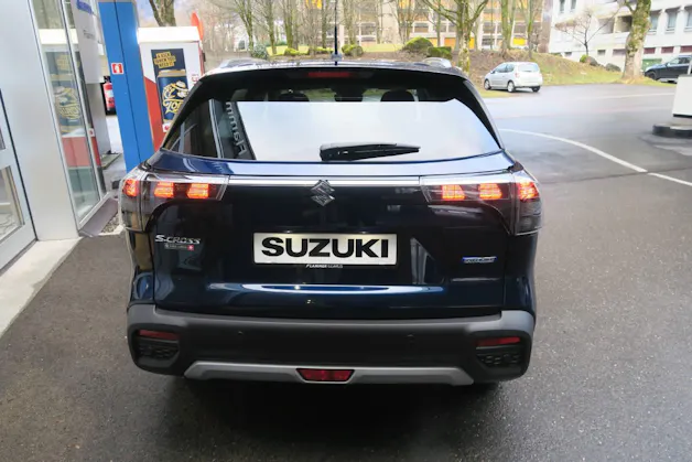Suzuki S-Cross 1.4 T Sakura Top Hybrid 4x4
