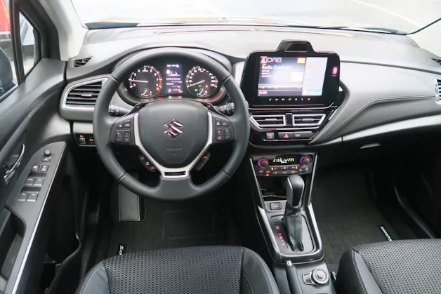 Suzuki S-Cross 1.4 T Sakura Top Hybrid 4x4