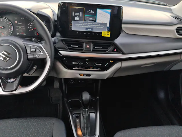 Suzuki Swift 1.2 Sakura Top Hybrid