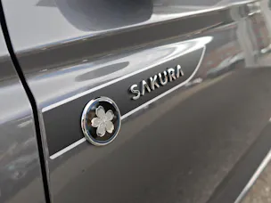 Suzuki Swift 1.2 Sakura Top Hybrid