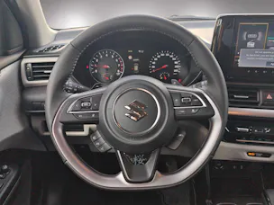 Suzuki Swift 1.2 Sakura Top Hybrid