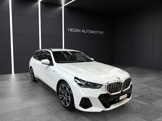 BMW 520d xDrive Touring Attraktiven Leasingzinssatz ab 1,9 % bei Abschluss einer BMW Fahrzeugversicherung.