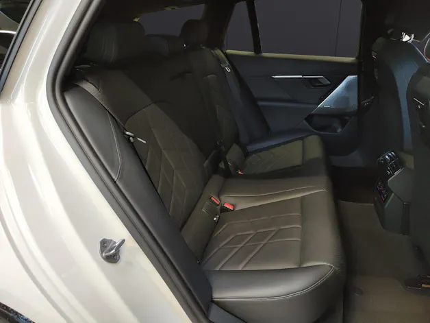 BMW 520d xDrive Touring Attraktiven Leasingzinssatz ab 1,9 % bei Abschluss einer BMW Fahrzeugversicherung.