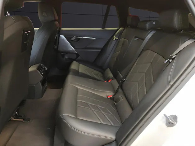 BMW 520d xDrive Touring Attraktiven Leasingzinssatz ab 1,9 % bei Abschluss einer BMW Fahrzeugversicherung.