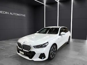 BMW 520d xDrive Touring Attraktiven Leasingzinssatz ab 1,9 % bei Abschluss einer BMW Fahrzeugversicherung.