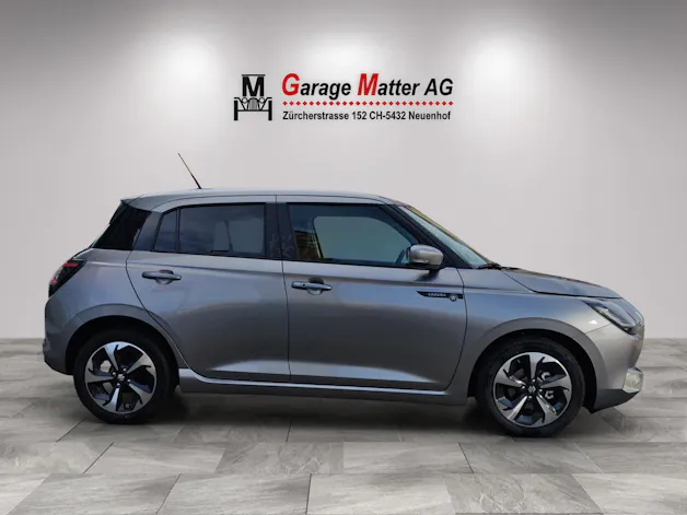 Suzuki Swift 1.2 Sakura Top Hybrid