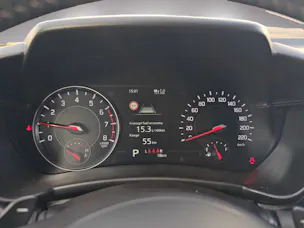Suzuki Swift 1.2 Sakura Top Hybrid
