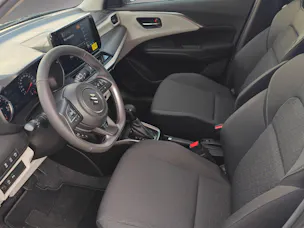 Suzuki Swift 1.2 Sakura Top Hybrid