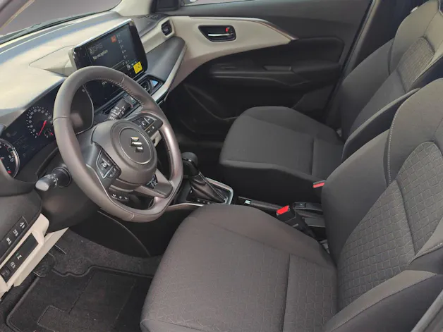 Suzuki Swift 1.2 Sakura Top Hybrid