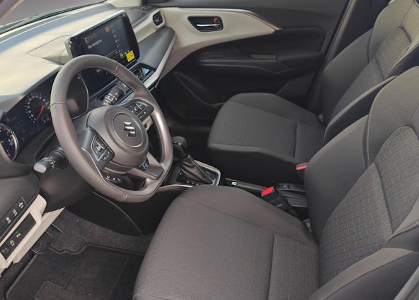 Vehicle image 9 Vehicle image 9