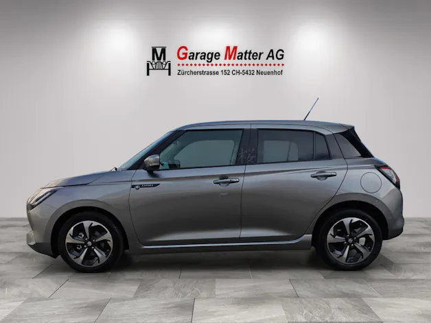 Suzuki Swift 1.2 Sakura Top Hybrid