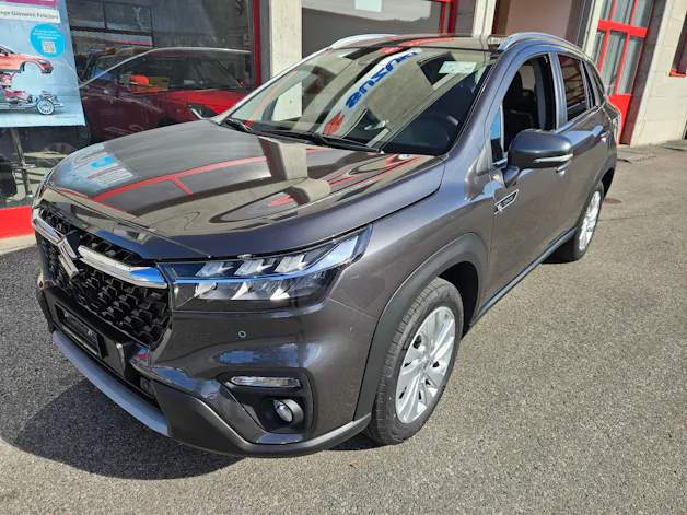 Suzuki S-Cross 1.4 T Sakura Hybrid 4x4