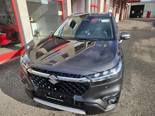Suzuki S-Cross 1.4 T Sakura Hybrid 4x4
