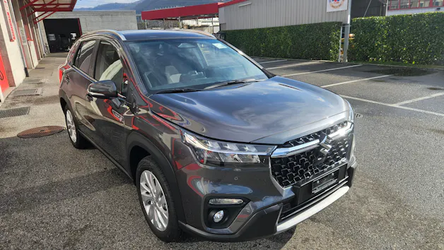 Suzuki S-Cross 1.4 T Sakura Hybrid 4x4