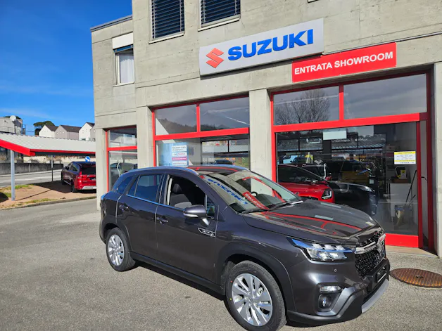 Suzuki S-Cross 1.4 T Sakura Hybrid 4x4