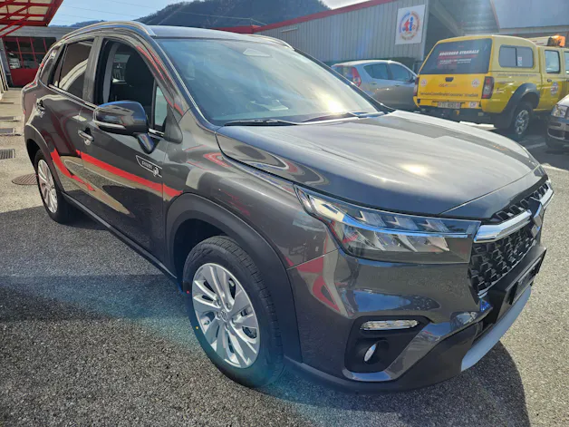 Suzuki S-Cross 1.4 T Sakura Hybrid 4x4