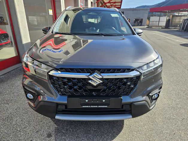 Suzuki S-Cross 1.4 T Sakura Hybrid 4x4
