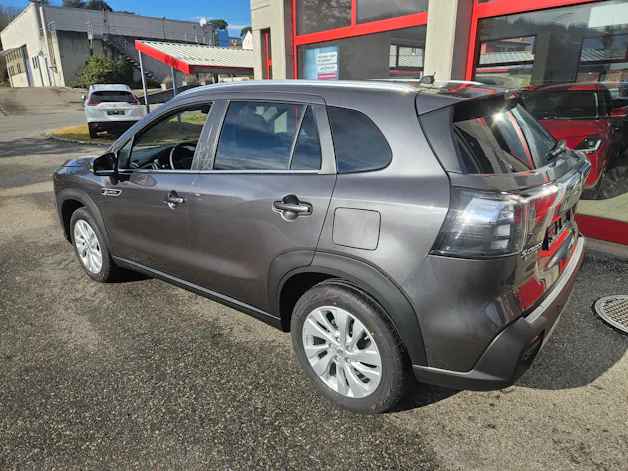 Suzuki S-Cross 1.4 T Sakura Hybrid 4x4