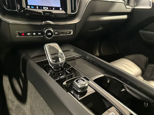 Volvo XC60 2.0 T8 TE Ultimate Dark eAWD