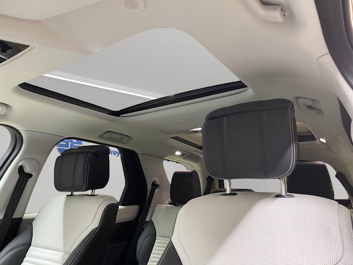 Vehicle image LAND ROVER DISCOVERY